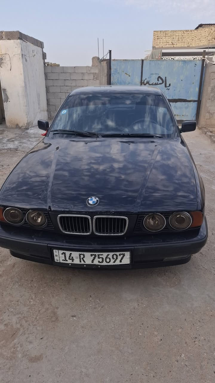 بي أم دبليو موديل ١٩٩٣ نضيفة دواخل جديدة محرك وكير ضمان تبريد شغال كهربائية شغاله تراي لبغداد رقم انكليزي بصرة حرف ر العنوان بصرة النشوة الزريجي الاتصال على الرقم *********** السعر ٥٨ وبيها مجال للطيبين
