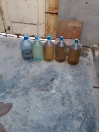 نفط جديد ابيض للبيع قارورة10 الف شكل واحد بس الگشر يختلف07703625675