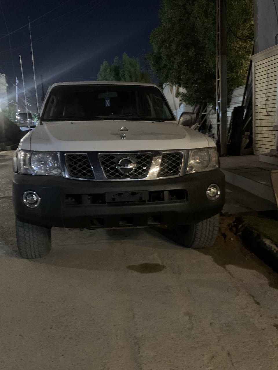 السلام عليكم باترول 2008 كاملة مكملة من كل شي داخل جلد دوشمة كاملة حدادية كاملة مكينة كاملة اي نقص مابيها السيارة مو مثل الي بلشارع مهجومات 
السعر 85 ورقة 
.. معاملة مالتها واصله للكمرك متحولة مدنية اسويلك وكالة عامة ***********
