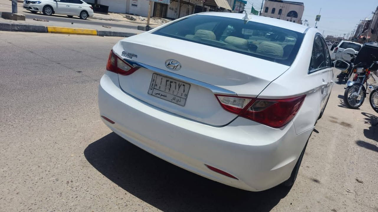 سوناته ١٣وارد امريكي بيه ضربه جاملغ مكينه علبلاد مامفتوح بيه برغي ٢٤٠٠جي دي اي كير محرك حداديه صدر تبريد  تخم تاير سياره بيه رشات مال تشليع ٩٠وبيه مجال راعيه بلبصره ومكان سيارة  ابي الخصيب واني مكلف النشر الله شاهد لحد يراسلني رقم موجود وراسلو  770 577 1775
