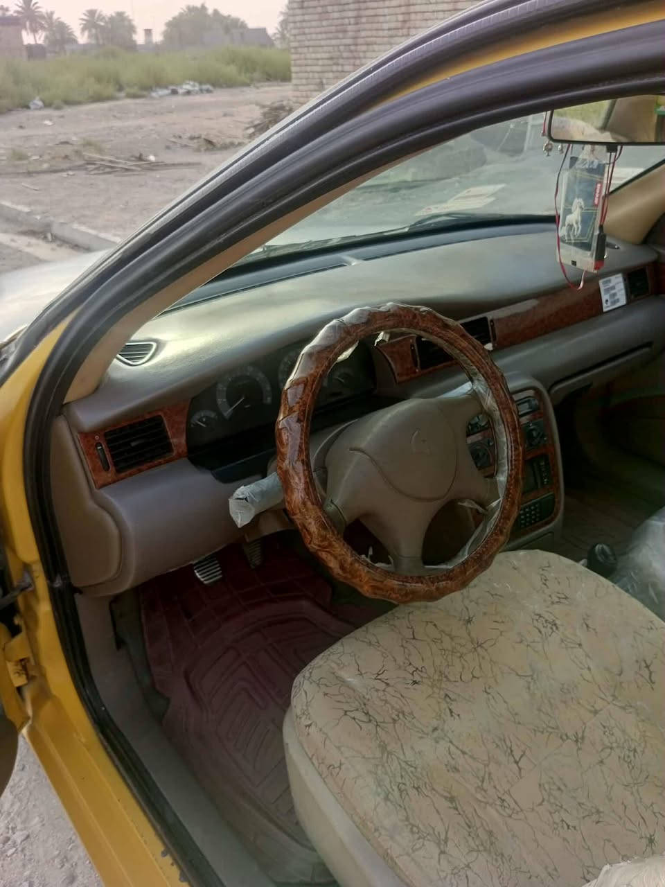 سمند ٢٠١٢ جاهزة تبريد مكينة كير كهربائيات ب٣٧ باسمي  رقم جديد بيها مجال بسيط حك الجية  مكانها الدورة حي الصحة الاتصال ***********
