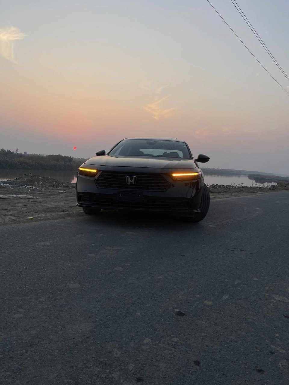 سلام عليكم شباب سياره للبيع هوندا اكورد موديل 2024اسبورت ماشيه 34مايل مرقمه باسمي بغداد رقمي ***********
