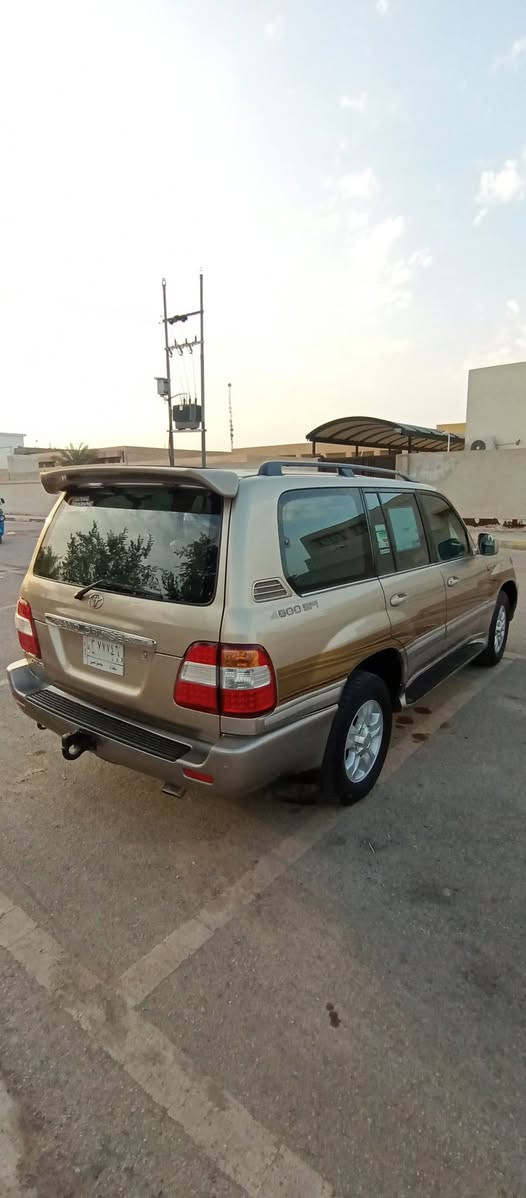 السلام عليكم لاندكروز موديل 2006 فول مواصفات مكينه كير حداديه تخم تاير جاهزه رقم بغداد كفاله عامه من الصبغ ولظربه سياره جاهزه السعر 185مكاني واسط عزيزيه ***********
