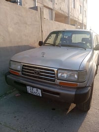 لاند كروز موديل 1992 السياره وضع شركه قطره صبغ مابيها وايرمينه كلها شغ...