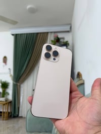 السلام عليكم  - 16 برو ماكس ذاكرة 256 - بطارية 100% مشحون 130 مرة فقط ...