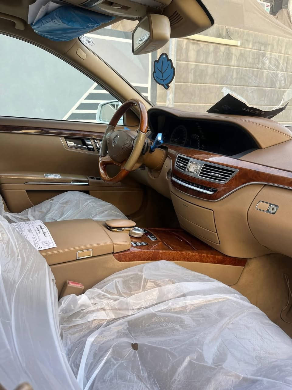 مارسيدس حجم S 350 موديل 2011
وارد خليجي مكفوله كفاله عامه
رقم اربيل مميز بأسمي وكاله و تحويل ومباشر 

عداد المسافه 200 الف 
المواصفات 1/1 معروفه فول تجي 
محرك V6
سلايت 
كشنات جلد وكهرباء
كشنات خلفية كهرباء
كل الكشنات تدفئة تبريد
كل التجاوي كهرباء
بلوتوث 
تلفون
5ابواب شفط
5 بردات
حساس امامي خلفي
لايت وبك لايت لد
لايتات داينمك
جكات 
3 قطع تبريد  امامي خلفي وتكم
كير مكينه صدر تايرات تبريد كلة 100‎%‎ سياره جاهزه 
وبعد بيها مواصفات 
مكان بابل حله
السعر ٢٣٥ بيع مستعجل


**إذا كنت صاحب هذا الإعلان وتريد حذفه لأي سبب، رجاءا أرسل رسالة إلى الدعم الفني**