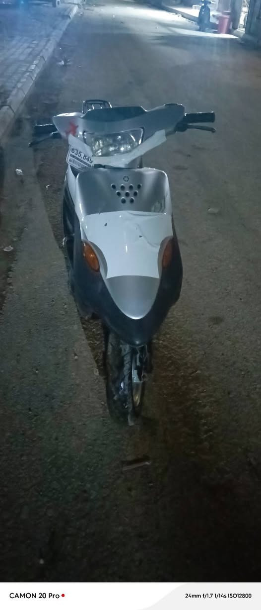 سلام وعليكم بيجي للبيع حاويه فحل مامفتوح صفر جاج جوزه بصمه  سعر 750 وبيها مجال للشراي ***********
