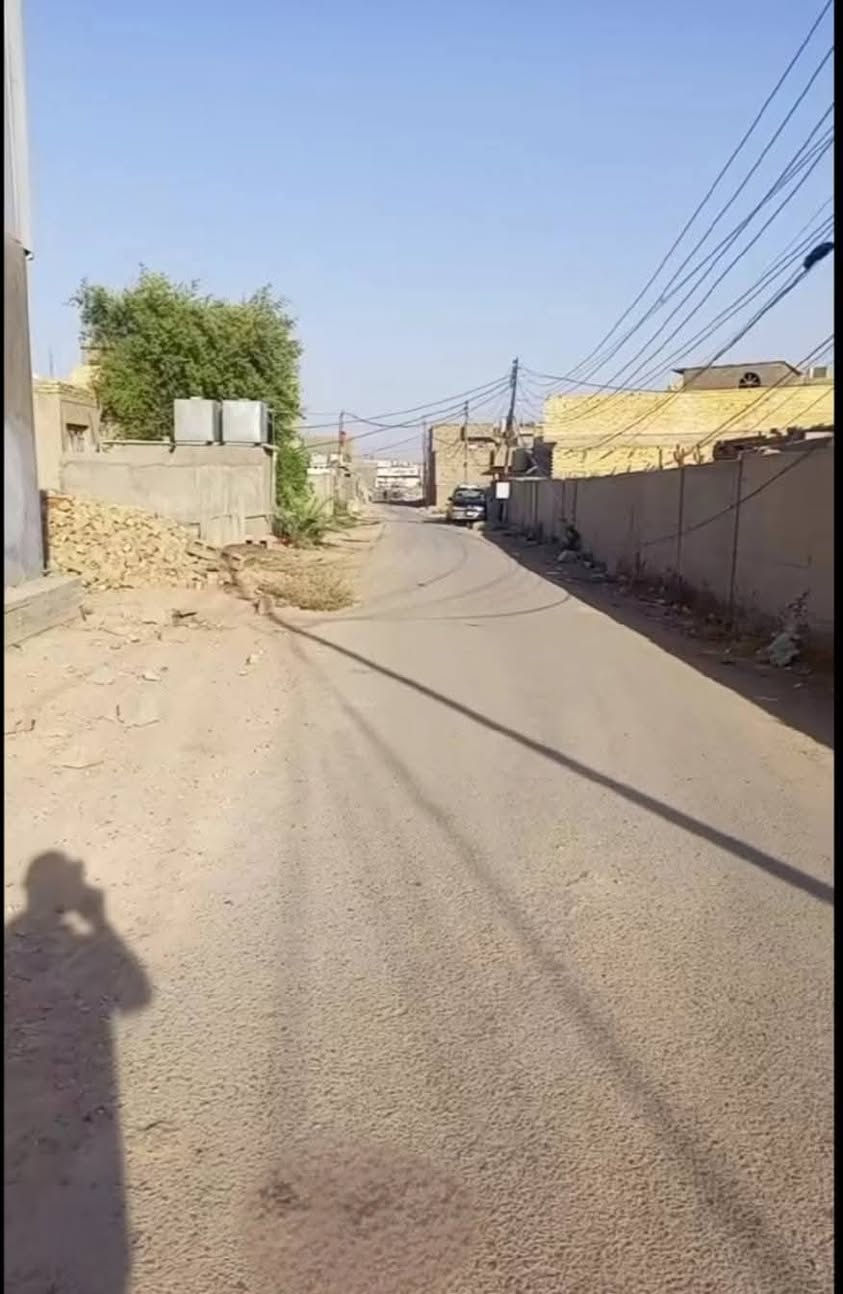 للبيع منطقة الكرغولية ركن المساحه 300 قريب ع البنزين خانه 
طابو زراعي سنه 25 قريب الشارع 
***********📞
