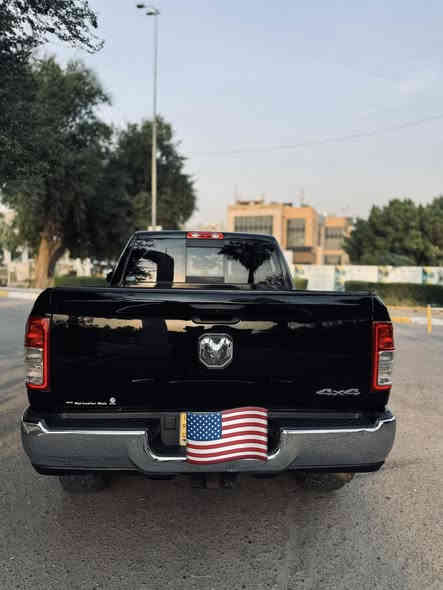 السلام عليكم للبيع او المراوس حسب القناعة 
دوج رام وارد امريكي 

موديل 2022

مرقم بغداد با اسمي

رقم الشاصي :-  3C6UR5CJ0NG202193 

حجم السيارة (2500) شكل المرغوب 

باب طويل وبدي قصير 

محرك 8 سلندر  6400 

فور ويل 4*4 

شاشه صغيره

تبريد قطعتين

ويل حجم 18

نظام MDS يفصل 4 سلندر

نظام ايكو 

تحكمات ستيرن

كير ماوس 

السيارة جديدة واحلى من الصور 

حادثة  غرق بدون صبغ 

مبدل سستم كامل بدبي 

السيارة كلها شغالة ومابيها اي نقص 

السعر  (280$) وبيها مجال 

مكان السيارة بغداد 

استفسار للبيع او المراوس

***********
