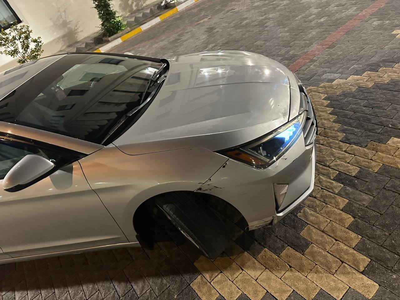 سلام عليكم 
النترا 2019 رصاصي 
امريكي حادث بالبنيد فقط 
محرك 2000 دوش مكفول وكير مكفول 
رقم شمالي  
المكان الفلوجه 
***********
