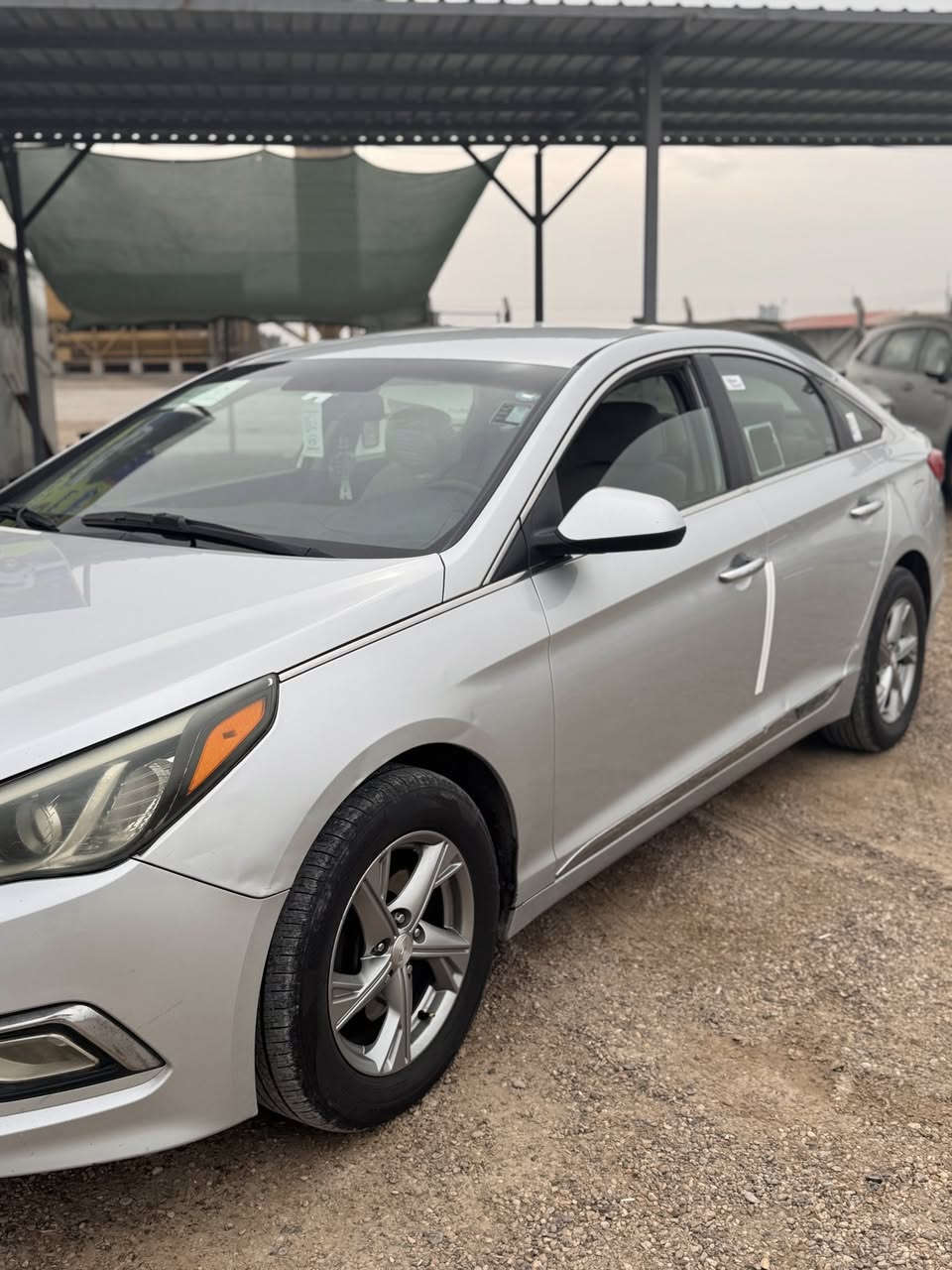 السلام عليكم
للبيع سوناته موديل 2016 امريكي حادثه الجاملغ الخلفي 
مكان السياره الفلوجه السعر 125 لهاتف 
***********
