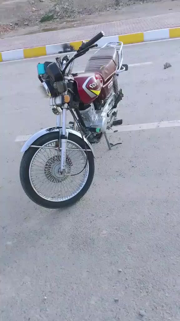 السلام عليكم 
تايكر موديل 2023 نضيفه سبانه مامطخوخه 
شلعه ومعدل فول الدراجه ماناقصه اي شي كهربائيات شغله مابي اي شي نقص سعر 580وبيه مجال حك الجيه مكان جلولاء 
***********
