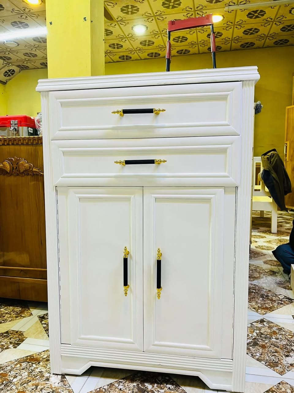 🔴 معرض الحاج علي لبيع غرف النوم الجديده
♦️ #شعارنا_الجودة_والتميز _ واسعارنا_تناسب_الجميع  

 ♦️ #الحاج علي الشارع العام  محلات الشعبان

🟥 يمكنك  الاتصال او التواصل على الواتساب

بالرقم / ***********/
