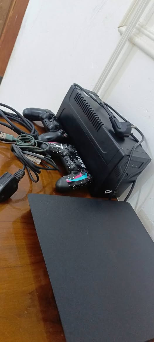 بلي فور نظام 9 بدون فلاش( سلم )وياه جوستك عدد 2 وهارد 1 تيرا لوك ستيكر لا مفتوح ولا مصلح ملحقاته كامله كيبل HD+واير كهرباء وشحن بل اضافه UPS شحن صارله شهر من شتريته وياه هارد متروس العاب بل اضافه الى بيس 26 قفل ٣٥٠ سعرة بدون دهرة هيج عرض متلكاه بسوك
مكاني ناصريه مركز


**إذا كنت صاحب هذا الإعلان وتريد حذفه لأي سبب، رجاءا أرسل رسالة إلى الدعم الفني**