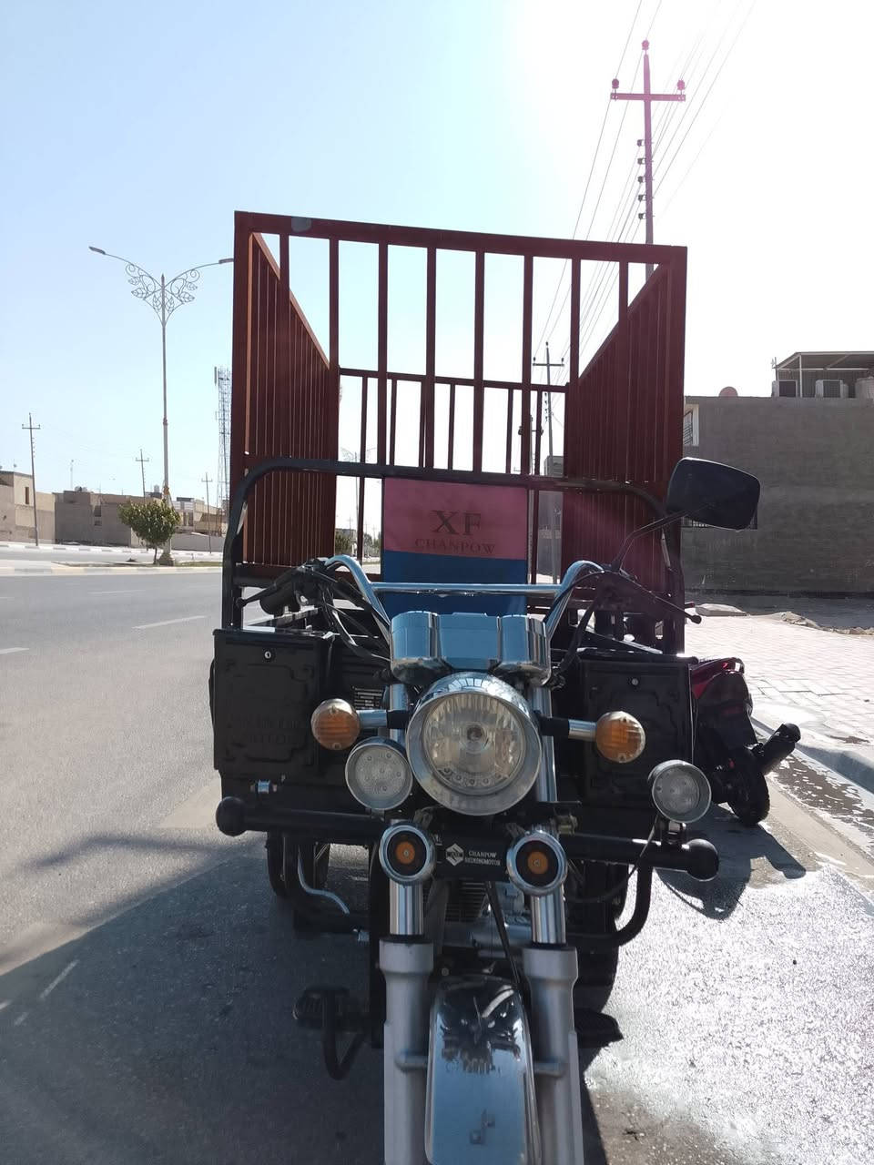 سلام عليكم ورحمه الله وبركاته 
ستوته موديل 2023
بعدها جديده ما متعوبه ابدد 
تخم تايرات باتري جديد بلادي كلشي كامل بيها تشغل سلف وتروح وين ما جان 
مواصفاتها تخبل لونها اسود شخط ما بيها مثل متشوفون الصور كدامكم  
السعر 3 ملايين و150 الف وبيها مجال سهله 
رقم الاستفسار ***********
