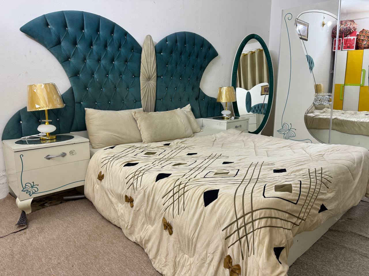 غرفه تركي نظيفه كلش ما بيه اي ضرر العنوان بابل المركز م  ***********
