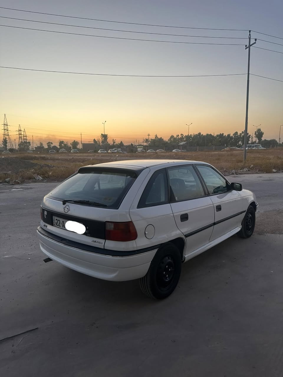 سلام عليكم اوبل استرا موديل 1995 رقم اربيل شرط تحويل وكاله كابون بانزين بي 
محرك 18 بدون عيب گير عادي سياره بدون طرب بي ثلاثه قطع صبغ اربعه تايرات جديد 
حداديه امامي خلفي بدون عيب كهربيات كله شغال سياره احله من صوره 
مكان سياره كركوك حي نصر 
سعر 42 بي مجال 
رقم موبايل ***********
