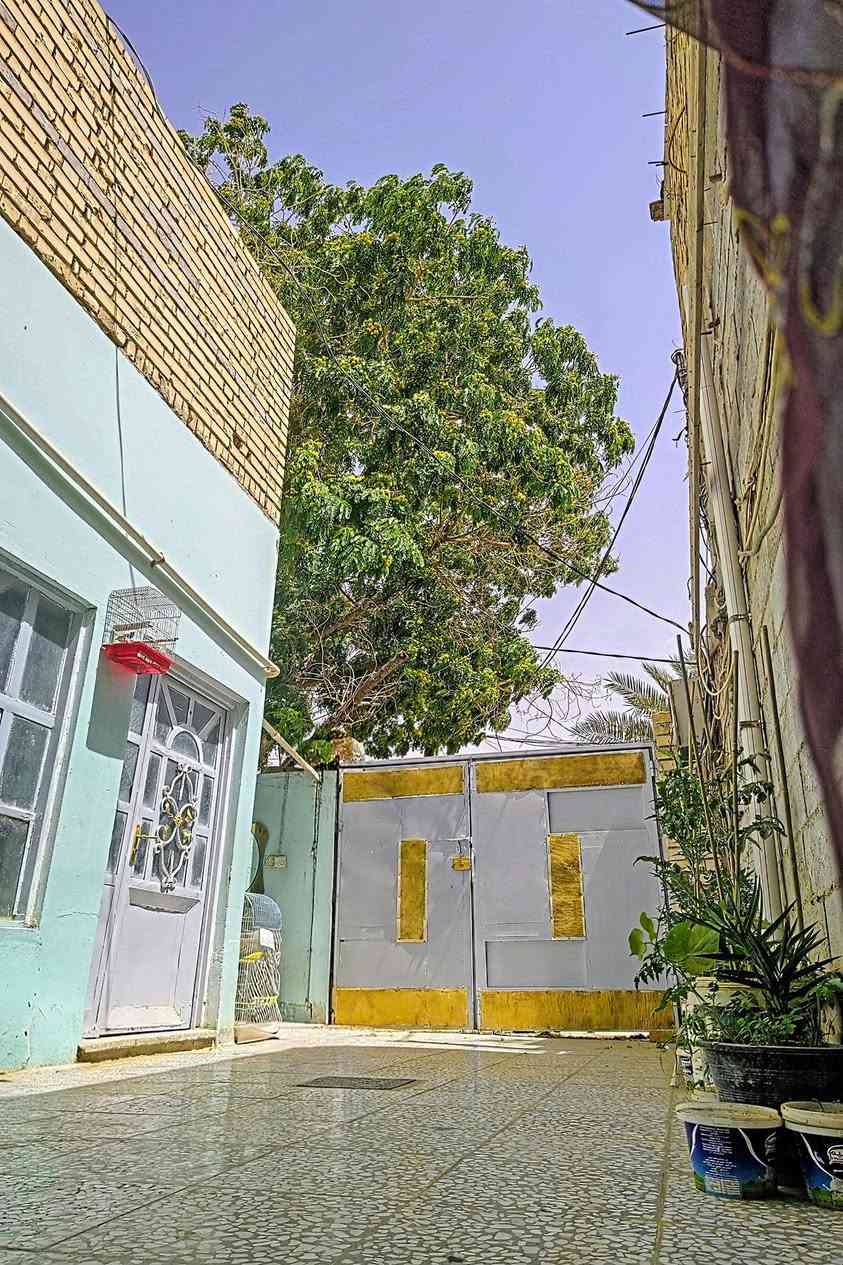 الدار للبيع
دار مسلح كاشي وسيراميك بناء درجه اولة،

الدار بمساحة 125 متر مربع طابو زراعي 
يحتوي علىٰ استقبال ومطبخ وصالة
 وغرفه وصحيات داخلية وخارجية
وكراج سيارة ومكشوفه وسطح،
والسعر 40 
شارع المطار القديم 
للإستفسار:
***********
