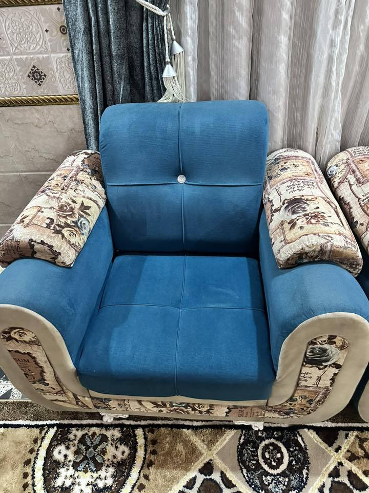 السلام عليكم تخم ١٠مقاعد للبيع مكاني بغداد السعر ٤٠٠وبي مجال الرقم ***********
