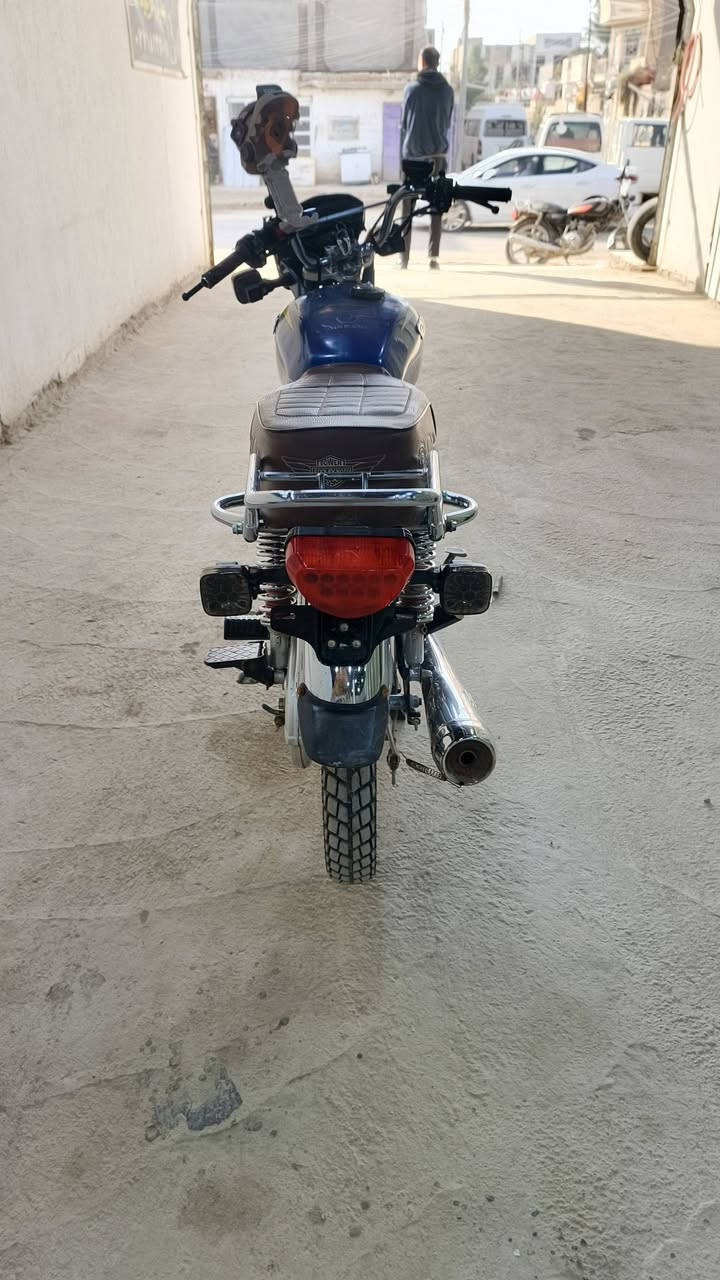 السلام عليكم دراجه سيفان موديل ٢٤ دراجه حلوه وما ناقصه شي مكاني بابل ابي غرق السعر ٦٠٠  وبيه مجال متواجد ٠***********
