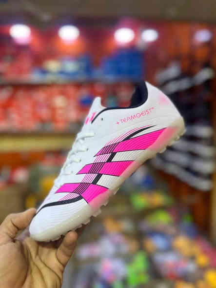 احدث موديلات الموسم __ 
حذاء__اصلي  🔹
كل موديل 1 الوان__ 
قياسات (m/L/xl/xxl)
السعر 20الف فقط__
_العنوان بصره الزبير السوق الكبير شارع النايلون
راسل الصفحة او الواتساب وراح تجيك مجموعة صور ايضا مكملة للموديلات___
تواصل على هذا الرقم ***********
