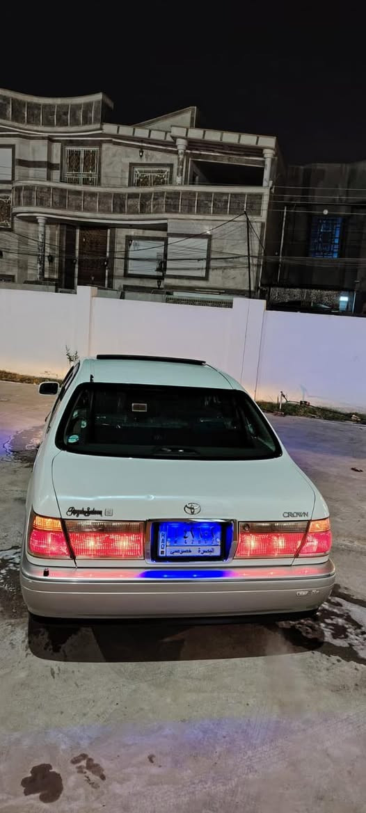 السلام عليكم 
للبيع ملكة جنون 
موديل ٢٠٠٠
فول ١/١ 
تسجيل جديد  رقم بصره قرار ٤٨ 
فتحه 
كشنات ٤ كهرباء 
برده خلفيه
شاشه اصل 
سيدي ٦ اقراص 
جي بي اس ملاحه 
دبل شاشه اصل 
تكم يرباك 
تبريد خلفي 
ثلاجه 
تحوير كامل فوك جوا دشبول عارف العيساوي
ويلكب نجمه نفطي تخم تاير حداده زيرو 
محرك ديفور الجبير شاصي ٧٥ 
سياره جديد وكفاله من صبغ والضربه والتبديل والبارد حتى من الفتح 
اي ستفسار الاتصال بالرقم ***********
 ابو حسين***********
مكلف بالنشر اي ستفسار اتصل 
مكان السياره البصره حي المهندسين قرب محطه الخليج العربي
