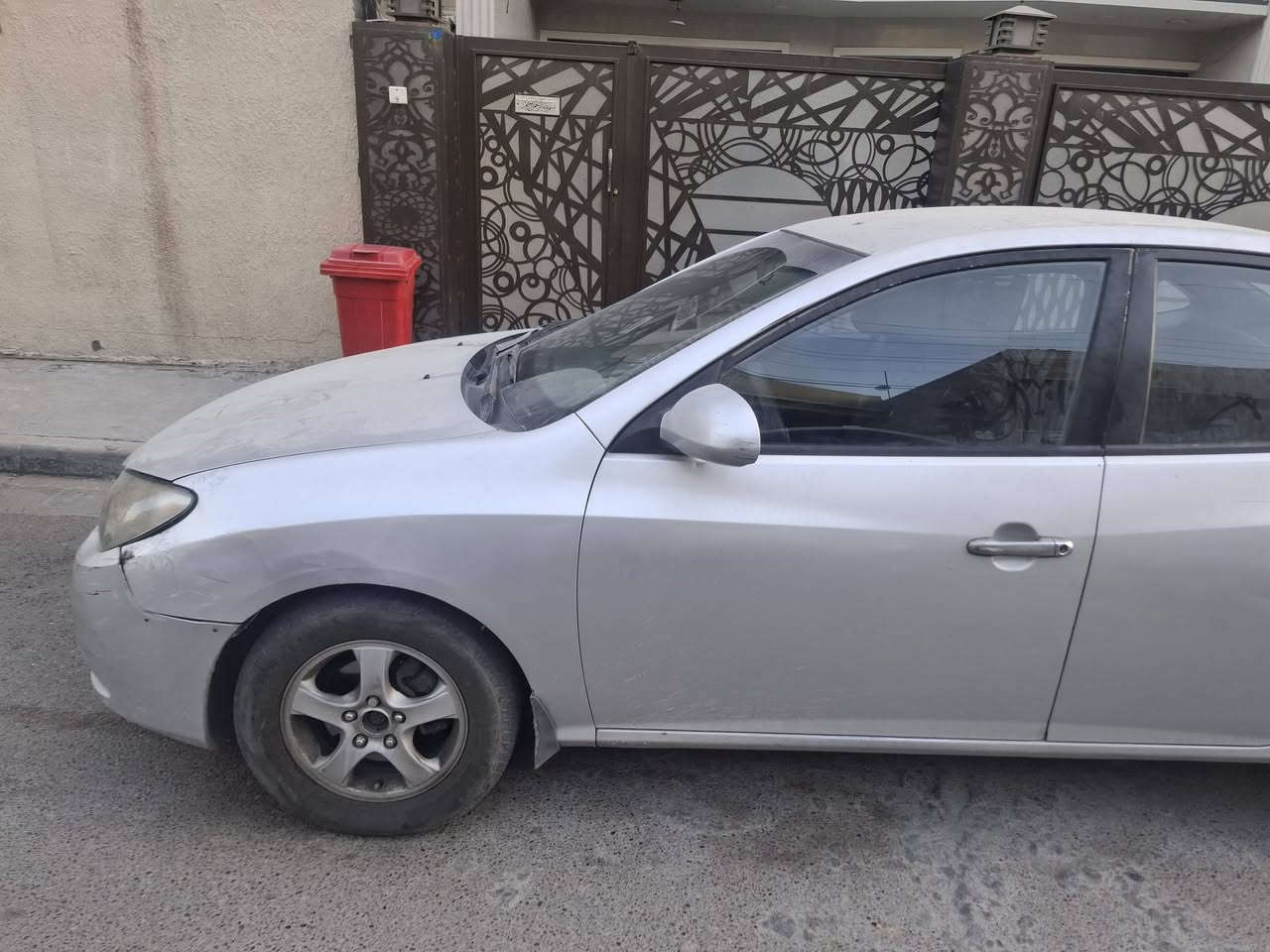 السلام عليكم النتر ٢٠٠٧ محرك ١٦٠٠ خليجي 
***********
سعر ٨٠ وبيه مجال بسيط 
بيه جراد وجاملغ صبغ بدون داخل 
وموضح كلشي بالصور
مكاني بغداد البياع
