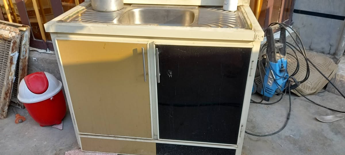 السلام عليكم 
كاونتر للبيع تزكام  ثلاث قطع سنك متر و كاونتر مترين مع ملحق مترين سلة خاصة للمواعين تفصال المنيوم سعودي فصال تركي استعمال قليل  العنوان ابو منيصير


**إذا كنت صاحب هذا الإعلان وتريد حذفه لأي سبب، رجاءا أرسل رسالة إلى الدعم الفني**