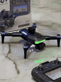 بيع طيارة درون مواصفات حلوه وكلش نظيف ماطلعه شارع يجي وياها احتياط ريش شاحنات والبطارية كلش كبيرة تجي تفحصها شبر شبر نظيف كلش تواصل واتساب عل هذا رقم ***********
