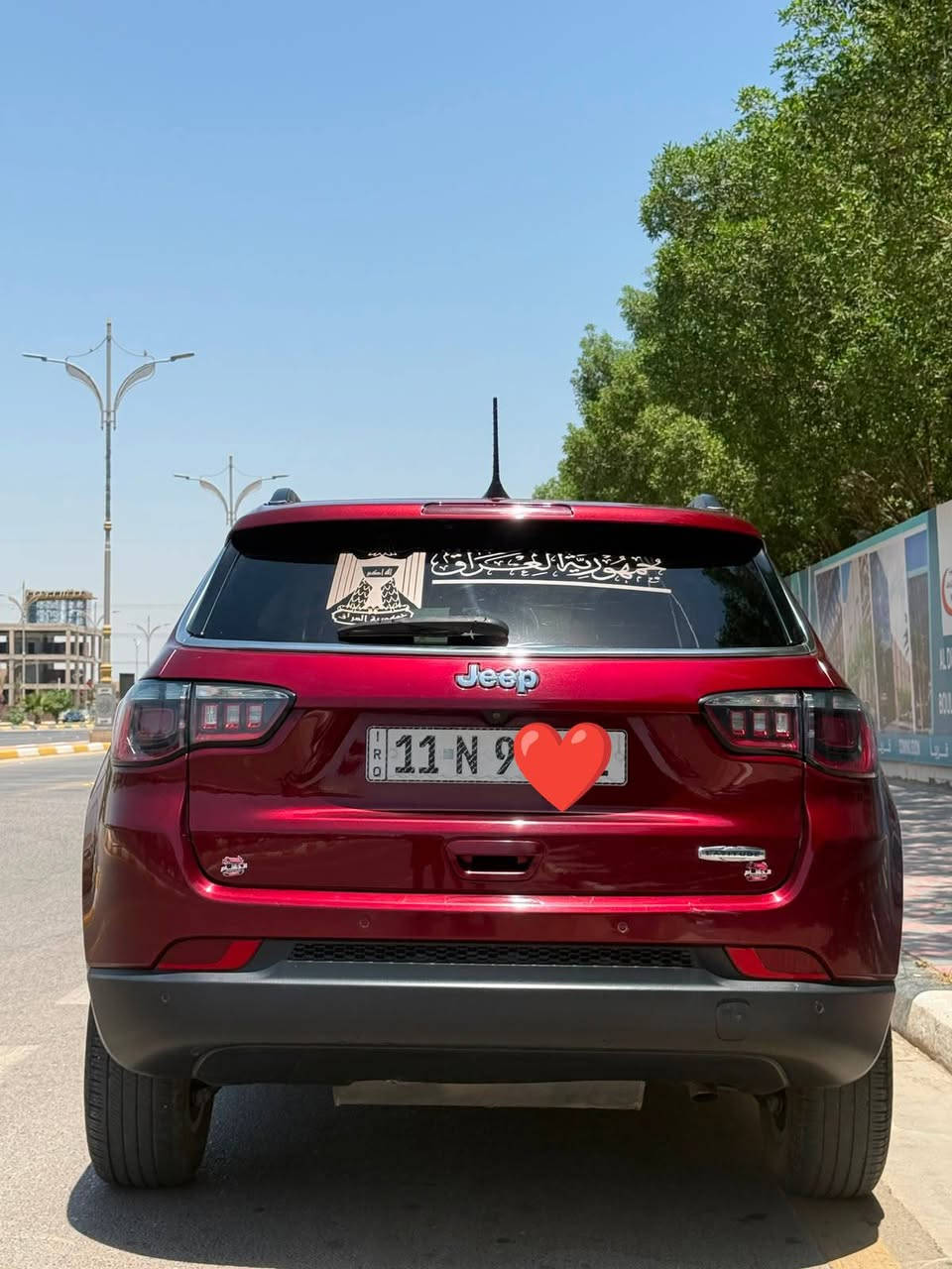 السلام عليكم 

جيب كومباس 2020 امريكي

رقم بغداد

محرك 2400 

ثلاث انظمة قيادة, وباقي مواصفات limited.

السياره لمتد بانوراما

كشنات جلد

بصمه تشغيل وابواب

تشغيل عن بعد

تبريد قطعتين

تحكم ستيرن

رادارات

اوتو هولد 

حساسات 360 

كامره دواره

شاشه كبيره تدعم كار بلي

نقاط عمياء 

السيارة جديدة بمعنى الكلمة , بيها جاملغ والبنيد جديده على وضع الشركة وغرفتها جديدة.

سعرها 140 ورقه وبيها مجال.

مكان كربلاء ***********
