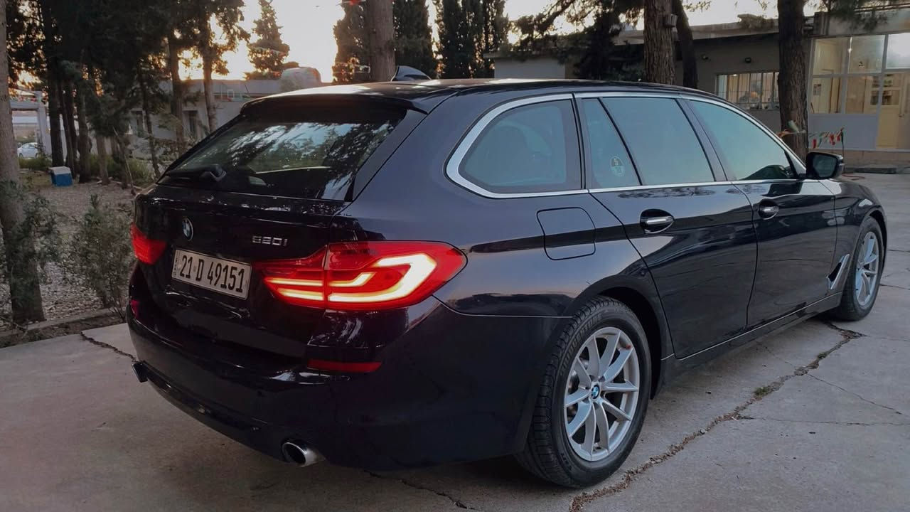 BMW 520 2018
سەیارەکە تەکسی مەطاری دوبەی بووە
بێ بۆیاخ بوو لای خۆم دوو پەڵەی بچوکی بۆیاخ تێکەوت
فوول مواسەفات و ناو خەنەییە
مەکینەی ٤ بستۆنی ٢.٠ تۆربۆیە
مەکینەو گێڕو هەموو گیانی بەشەرتی مانگێک
سەیارەکە بەناوی خۆمانەوەیە تا ٢٠٣٠
بۆ زانیاری زیاتر ***********
برخی ١٤٥ گەڵاو معامەلە السليمانية, العراق
