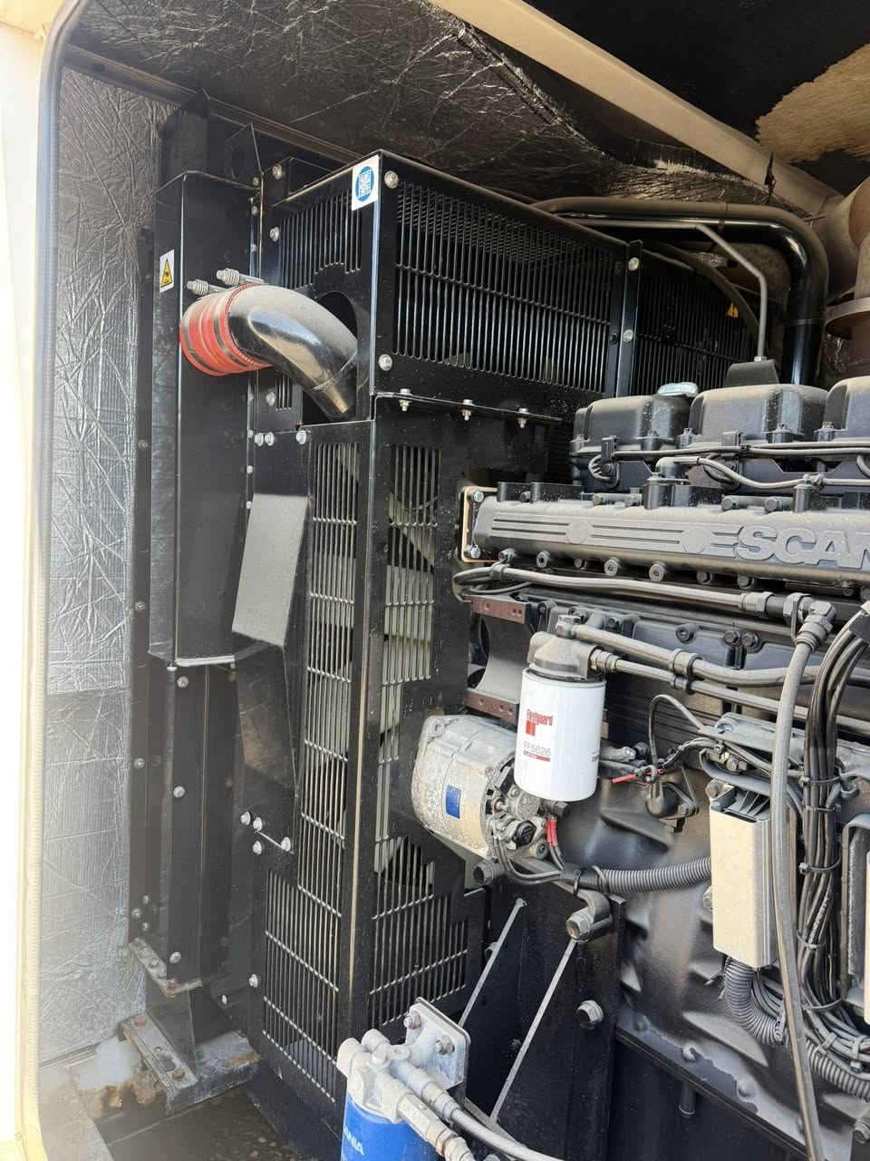 اسكانيه DC12 زيرو كاتم 
350KV
إربيل الصناعه الجنوبيه 
***********
