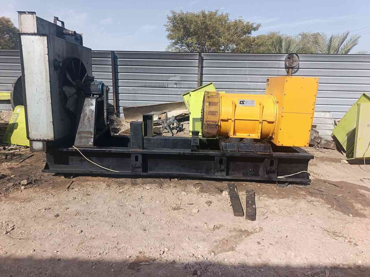 سلام عليكم من رخصت الادمن للبيع راس توليد لور سمر(650)كيفي ستندر مع شاصي طول4م 5ملم مع راديتر 140/140 كلر كبير دي16 مع ڤان السعر 60$بي مجال رقم الهاتف ***********/***********
