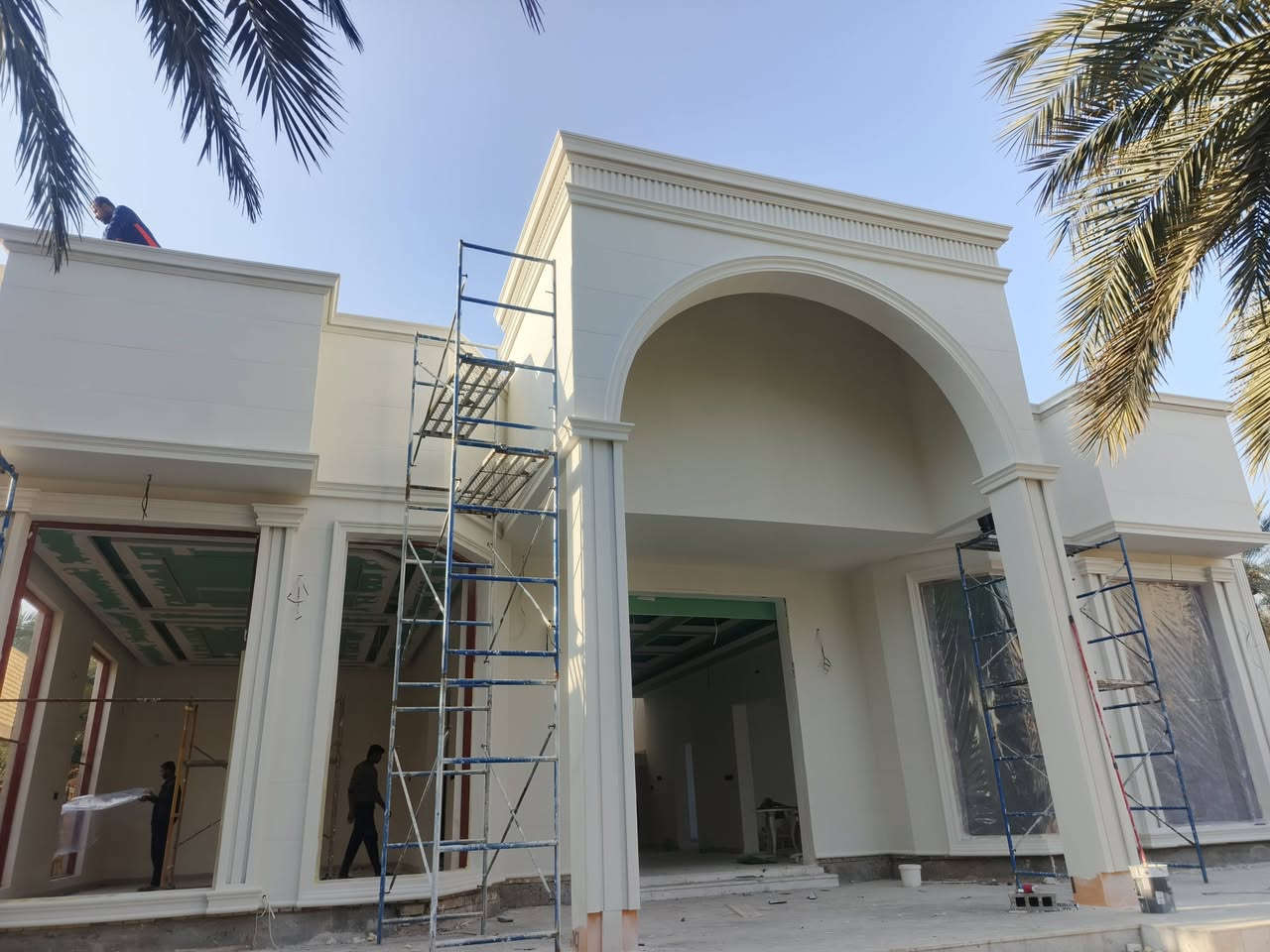 #كربلاء_المقدسة ***********
تغليف واجهات بالفوم التركي وطلس جدران بالماده
واجهات بديل الحجر (الفوم التركي) 
‏Made in Turkey 🇹🇷 مميزات المادة
عازل للحرارة والرطوبة خفيف الوزن على البناء سهل التركيب  قابل لتغيير الالوان حسب الرغبة 

الاستخدام
يعمل على الطابوق والبلوك والثرمستون واللبخ والنثر والسندويج ....

سريع العمل يتم انجازه بمدة زمنية قصيرة 

المادة اللاصقة هي الفوم المخصص للصق 
او مادة الكلكيم 
 
الاصباغ المستخدمة من مناشئ عالمية رصينة مثل ( جوتن . همبل . برجر . لوجيا . بتك)  وحسب رغبة العميل 

 الذرعة هندسية وتخريج كامل للابواب والشبابيك 

جميع المواد المستخدمة هي اصليه ومخصصة للخارج 
من مادة الفوم الاساسية 
ومادة اللصق 
ومعجون المعالجة
وصبغ الاساس (البرايمر)
والصبغ النهائي 
لا نستخدم مواد داخلية في عملنه نهائيا 

اسعارنا تنافسية 
للاستفسار الاتصال بالارقام التالية
***********
***********
