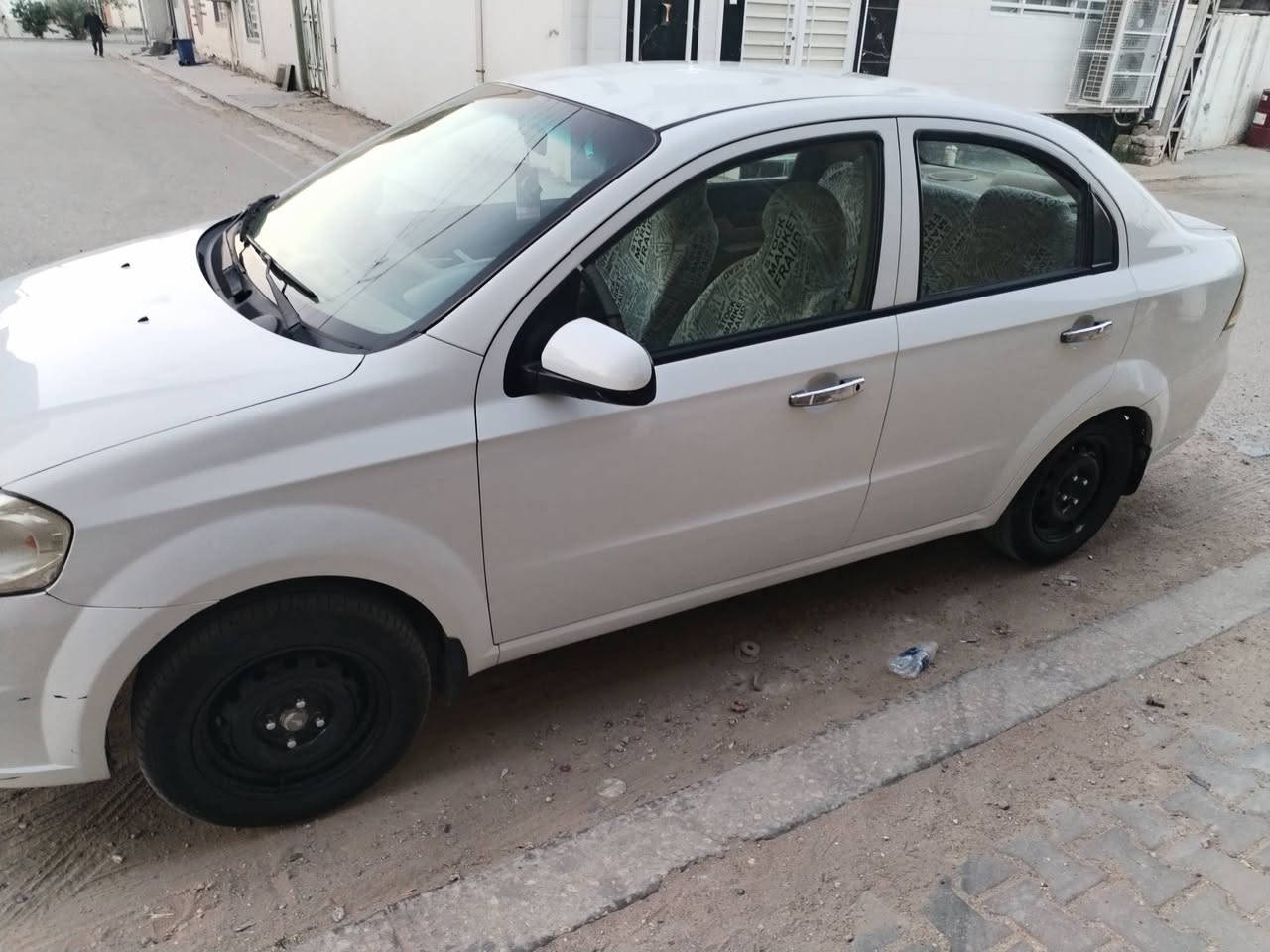 للبيع فقط
افيو موديل ٢٠١١
72 وبيها مجال قليل
رقم انگليزي بابل باسمي 
مكان السيارة بالنحف
المحرك مفتوح المرغوب 
 مكينة وگير نظيفات
تبريد شغال 
تخم تاير جديد 
جام اوتو دواخل بيجي 
داخل السيارة نظيف 
. 
للاستفسار الاتصال ***********
