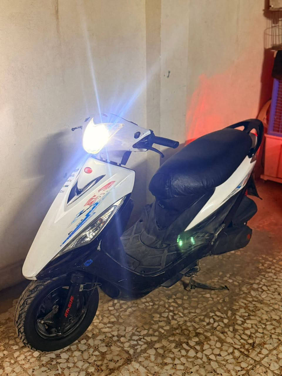 دراجه كامكو gb
تايرات جدد كفرات جديده 
دراجه نضيفه دراجه طافيه 
السعر 400
الرقم ***********
