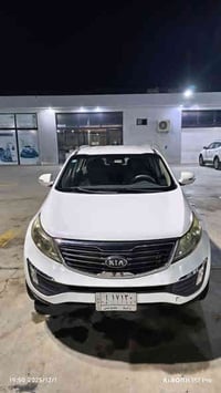 كيا سبورتج موديل2014 خليجي  بيه بنيد مبدل وربع الجاملغات الاماميه صبغ ...