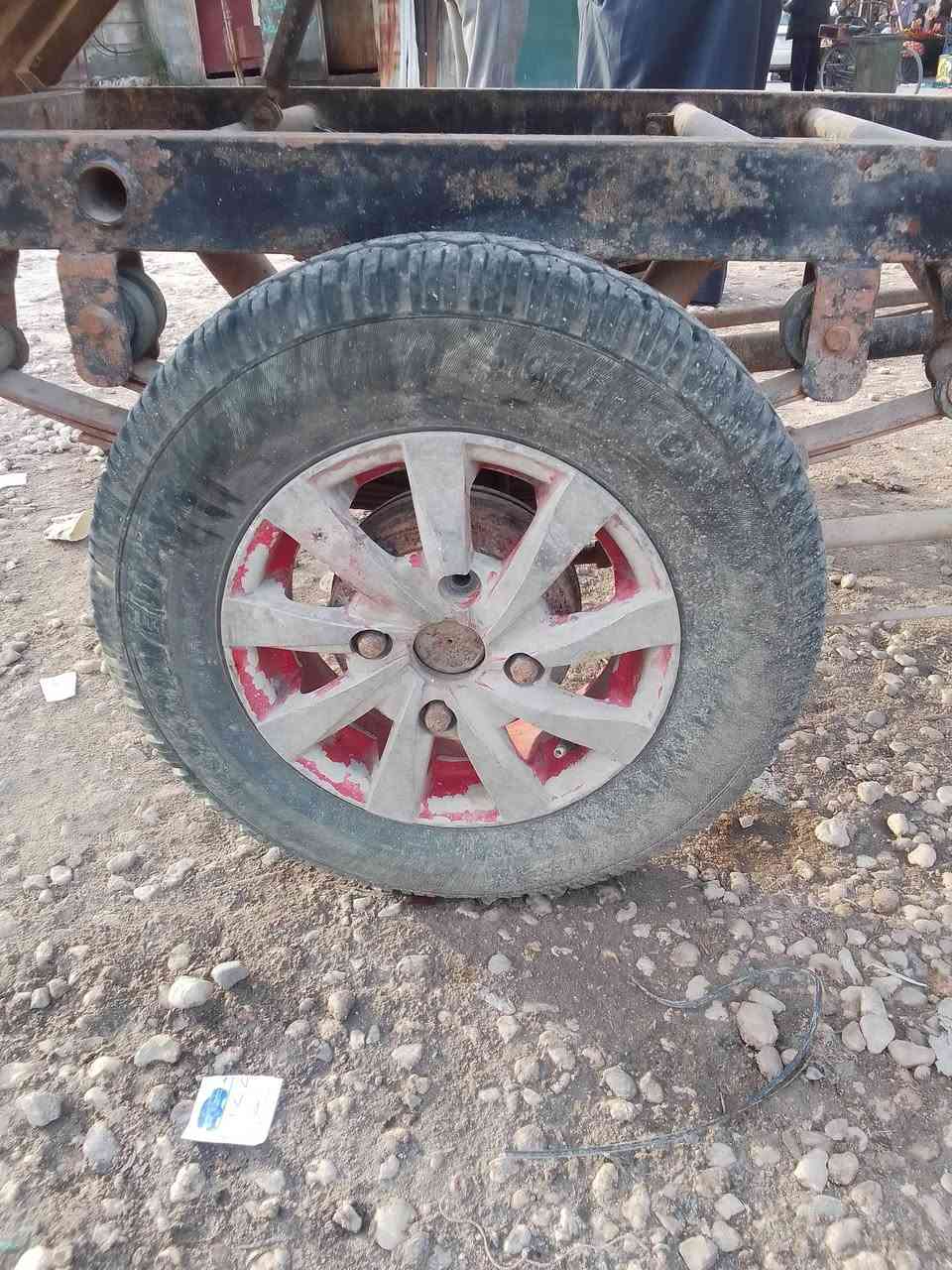 سلام عليكم وياله للبيع ٤٠ بيهن مجال طوريج ***********
