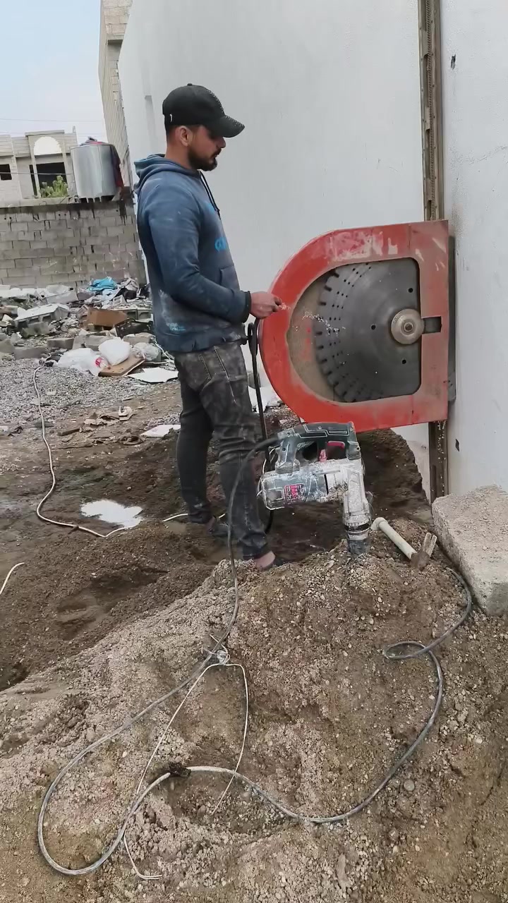 اللهم صلي على محمد وال محمد
يوجد لدينا الات لقص وتقطيع الصب الكونكريت 

#فتحات مناور 

#فتحات مصاعد 

#فتحات درج

#فتحات دكت 

#فتحات سبالت 

#فتحات تصريف مياه الأمطار والمفرغات المطابخ

#وقطع الجدار لعمل ابواب وشبابيك

#وعمل جوينات في الصب 

للاتصال ***********.   #ابوعلي
