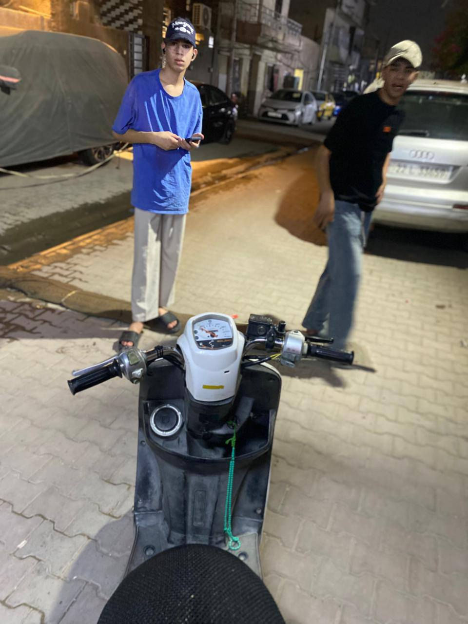 سلام عليكم دراجه بوليس مكينه بلاديه ما مفتوحه دراجه حلوه أو ناعمه متنسمع نكره بكل وكت عيبه بس الكفر المامي مكسور من جوه سعره 550 مكاني بغداد المنصور ه‍***********
