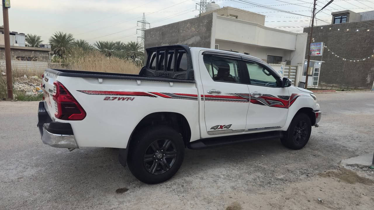 السلام عليكم ورحمة الله
هايلوكس موديل 2025 شركة ساس 4 سلندر فول ويل ... رقم أربيل شرط التحويل ماشية 27 الف كيلو مكفولة فول مواصفات....
مكاني بغداد الدورة 
***********
***********
