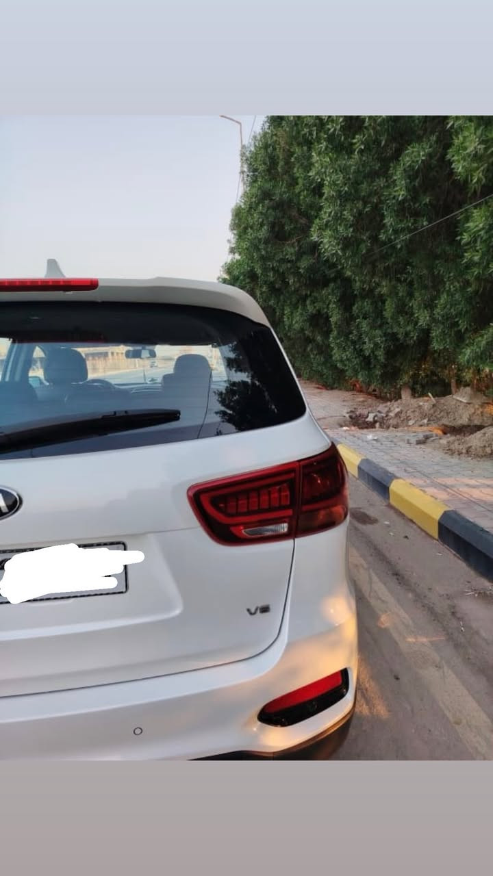 للبيع كيا سورينتو 2019 وارد خليجي
سيارة نظيفة جدًا واستعمال بيت، محافظة عليها بشكل ممتاز من الداخل والخارج.

▪️ محرك 6 سلندر قوي وناعم
▪️ تشغيل ودخول بصمة
▪️ مقاعد جلد
▪️ مثبت سرعة
▪️ حساسات أمامية وخلفية
▪️ كاميرا خلفية
▪️ ممشى 90 ألف كم فقط
▪️تحويل ثاني يوم

✅ رقم واسط دولي
✅ السيارة باسمي
✅ كفالة عامة جاهزة
✅ استخدام خفيف جدًا

📍 الموقع: الكوت – مركز المدينة

💰 السعر: 250  قابل للتفاوض بالمعقول للجادين فقط

📞 للتواصل: ***********
