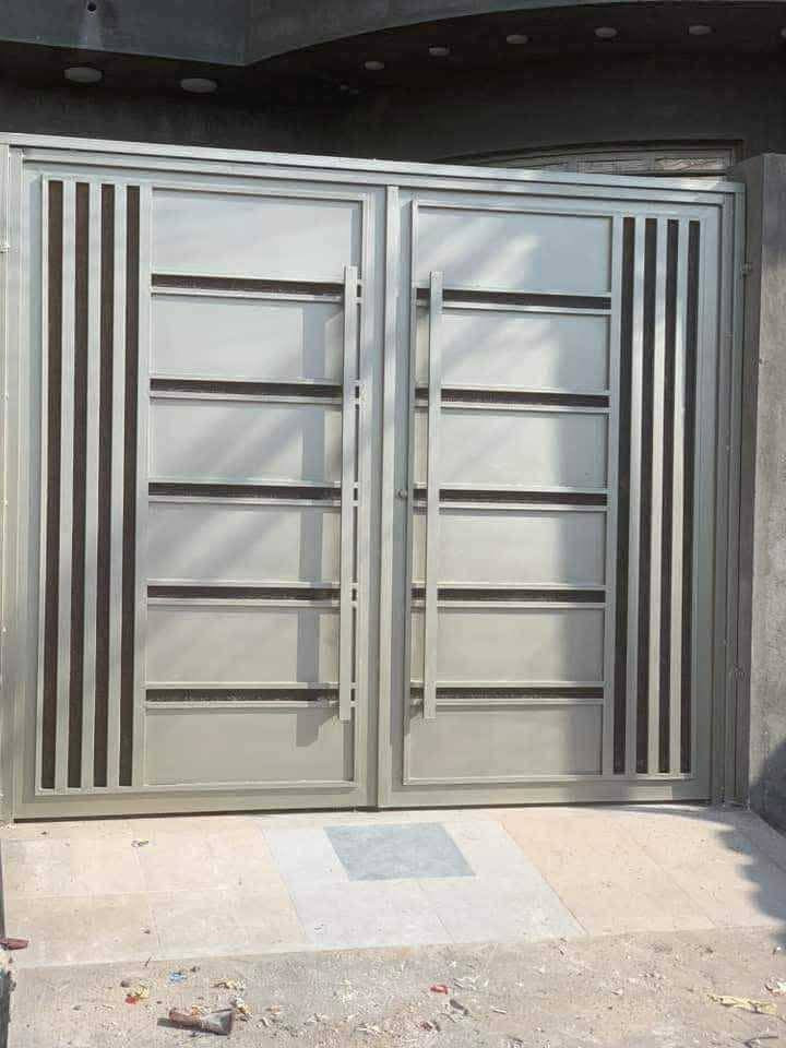 مستعدون لتبديل باب السياج القديم بجديد حسب الطلب لتوصل*********** واتساب
