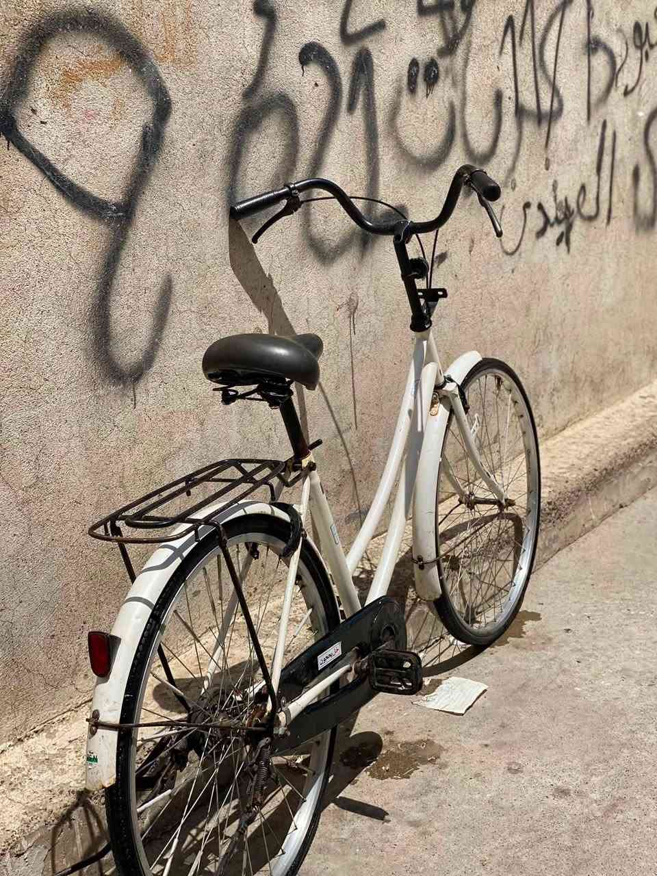 السلام عليكم هذا ال باسكل نضياف حيل 
باسكل AB 
حجم 26
موديل 16
السعر 110بي مجال 100
90ابيع


**إذا كنت صاحب هذا الإعلان وتريد حذفه لأي سبب، رجاءا أرسل رسالة إلى الدعم الفني**