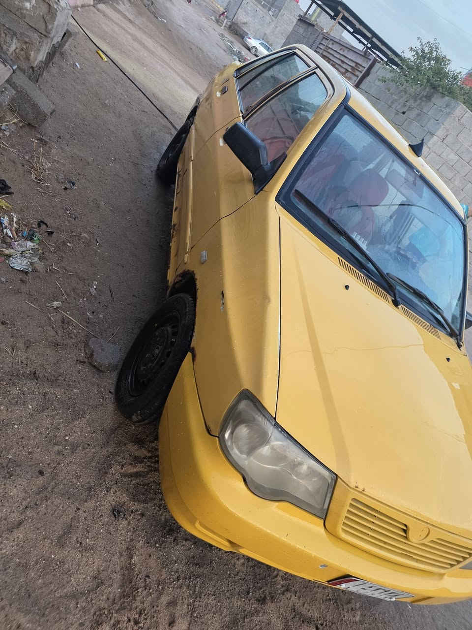 سيارة كما موضح بالصور اصوليات كاملة مكينه جديدة يدك  لاتبخر ولا شي ولكير مابي شي بس مرات ثاني يفلت
سيارة مكانها بصرة 
تواصل  ع رقم او لخاص ***********
سعرها 20 وبي  مجال قليل
