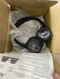 سماعات تاهو غير مستخدمات للبيع السعر ١٠٠ قفل للاتصال ٠٧٨٩٢٢٢٨٧٨٧