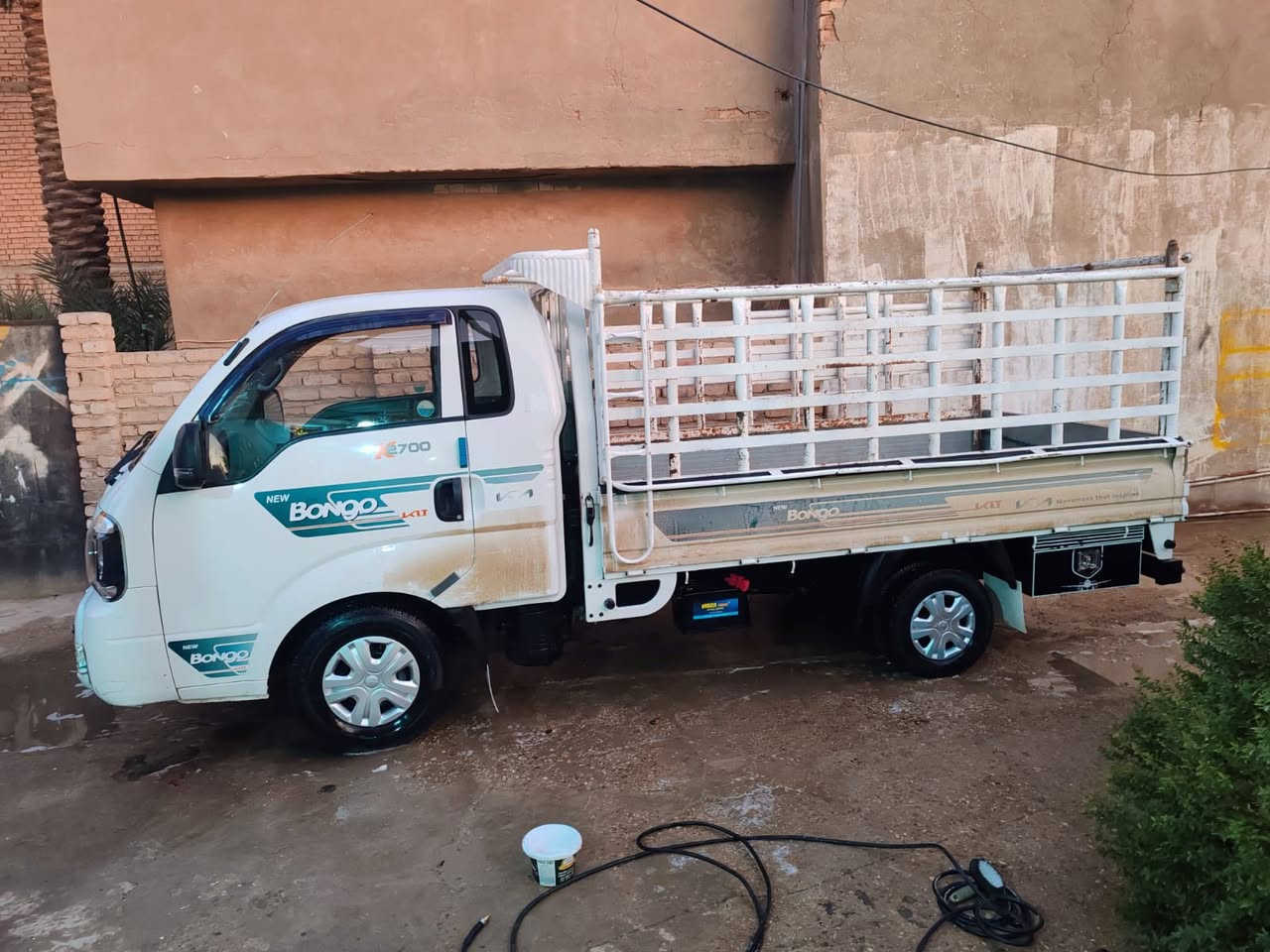 سلام عليكم كيا للبيع ٢٠٢٢ طالعه بل ٢٣ رقم بابل إنكليزي صاعده هزه  قبل يومين  مكفوله كفاله عامه ع وضع الشركه ماشيه ١٠٠ ألف فقط السعر ١٤٥ للاستفسار واتساب ***********. الخاص مفتوح (بدون خطه البارحه شلعتها )
