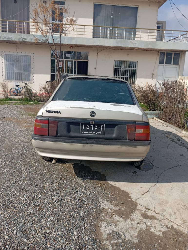 سڵاو خوا لە هه موولایک 
ئۆپل علووج مۆدێل 1994 دەحموو لێدراوی نیە مەکینوو گێڕ بە شەرت مەکینە 16 مەرخووب نرخی 18 گەڵا مەحامەلە شوێن بنگرد جوابی نامە نادەمەوە *********** رانية, السليمانية
