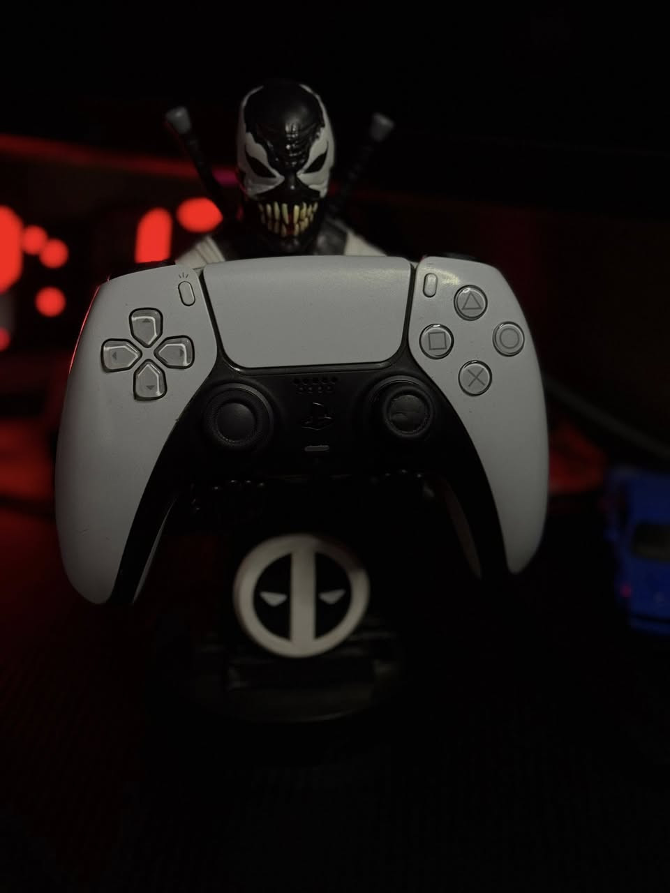 بلي5 فات نسخة القرص 🔥
طبعا نضافة 100% ما مفتوح وكامل ملحقاته الاصلية 
وكذلك يحتوي على 29 لعبة مملوكة وذاكرتة مقبطة لعبات مباشرتا تشغل وتلعب ❤️
واي لعبة تعجبك تحملهة مباشرتا من مكتبة المملوكات .

الالعاب 👇

1- Call of Duty modern warfare Remastered
2- Call of Duty modern warfare 2 Remastered
3- Call of Duty WW2
4- Metro Exodus
5- The last of Us 1
6- Battlefield 1
7- Battlefield V
8- Watch dogs legion
9- Ghost recon wildlands
10- Ghost recon break point
11- Assassins creed Valhalla
12- Assassins creed origins
13- Tomb rider
14- Rise of The tomb rider
15- Shadow of The tomb rider
16- The witcher 3
17- Doom eternal
18- Farcry zero dawn
19- Borderlands 3
20- The evil within 2
21- Wolfenstien 2
22- Unravel 1
23- Unravel 2
24- Mafia 1
25- Mafia 2
26- Mafia 3
27- Need for Speed hot pursuit
28- Mortal kombtat 11
29- Resident evil 6

السعر : 640 الف 🔥

*توصيل متوفر لكل المحافظات العراقية ❤️


**إذا كنت صاحب هذا الإعلان وتريد حذفه لأي سبب، رجاءا أرسل رسالة إلى الدعم الفني**