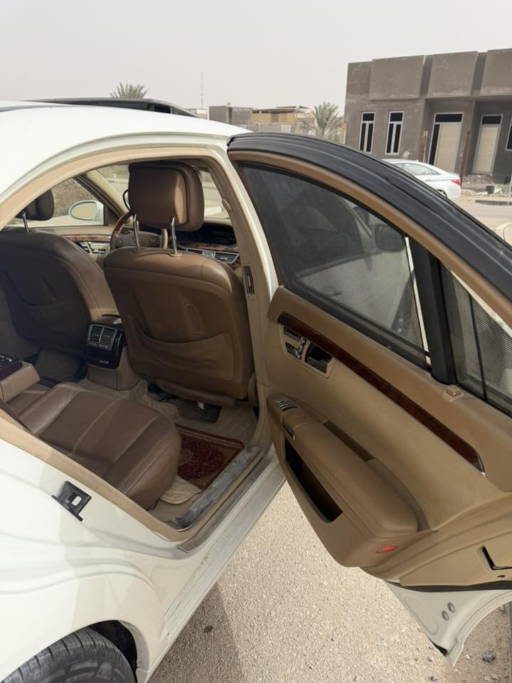 مارسيدس ادوات  S500 موديل 2009  مكفولة من الكص والضربة السرقة فول مواصفات
متؤمة على  رقم اصلي اربيل 
كاميرا خلفية
كشنات تدفئة جلد وتبريد 3طكات 
لايد زنون عالي ناصي داينمك ويه الستيرن 
ديفيدي 
زراك لايتات
ستيرن كهرباء 
صدر امامي خلفي مكفول 
تخم تاير ويل كب مايباخ اصلي 
وبقية مواصفات المارسيدس معروفة  رادارات امامي خلفي ناضور ليلي سرعتها مفتوحه ب الكيلو متر تمشي 330 
 للتواصل: *********** فقط 
مكان السيارة | بصره

سعر السيارة 90
